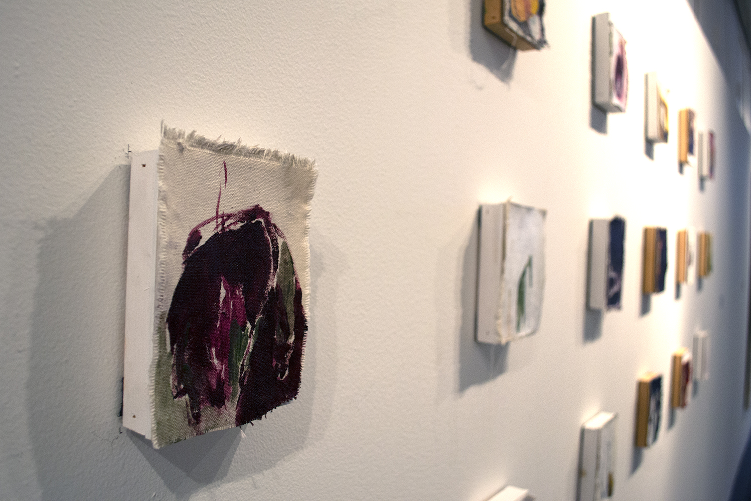 Entre toi et moi ; il y a ça et là